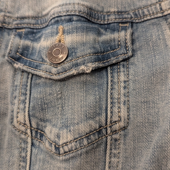 Women's Jean Jacket Size S - Picture 4 of 7